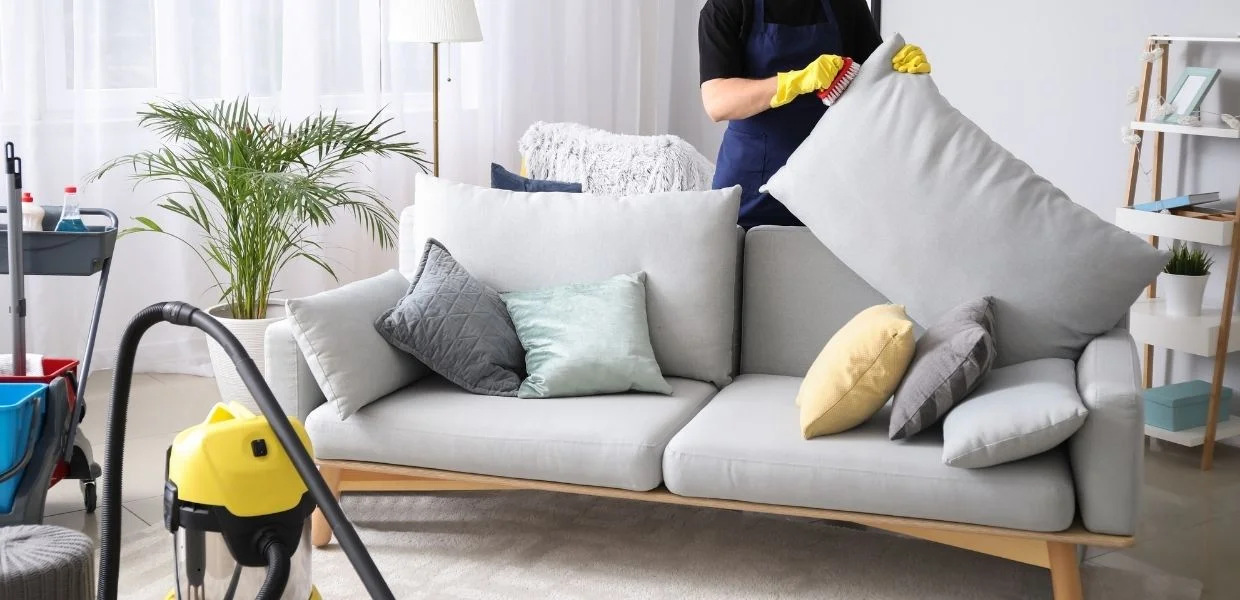 Fabric & Leather Sofa Shampooing